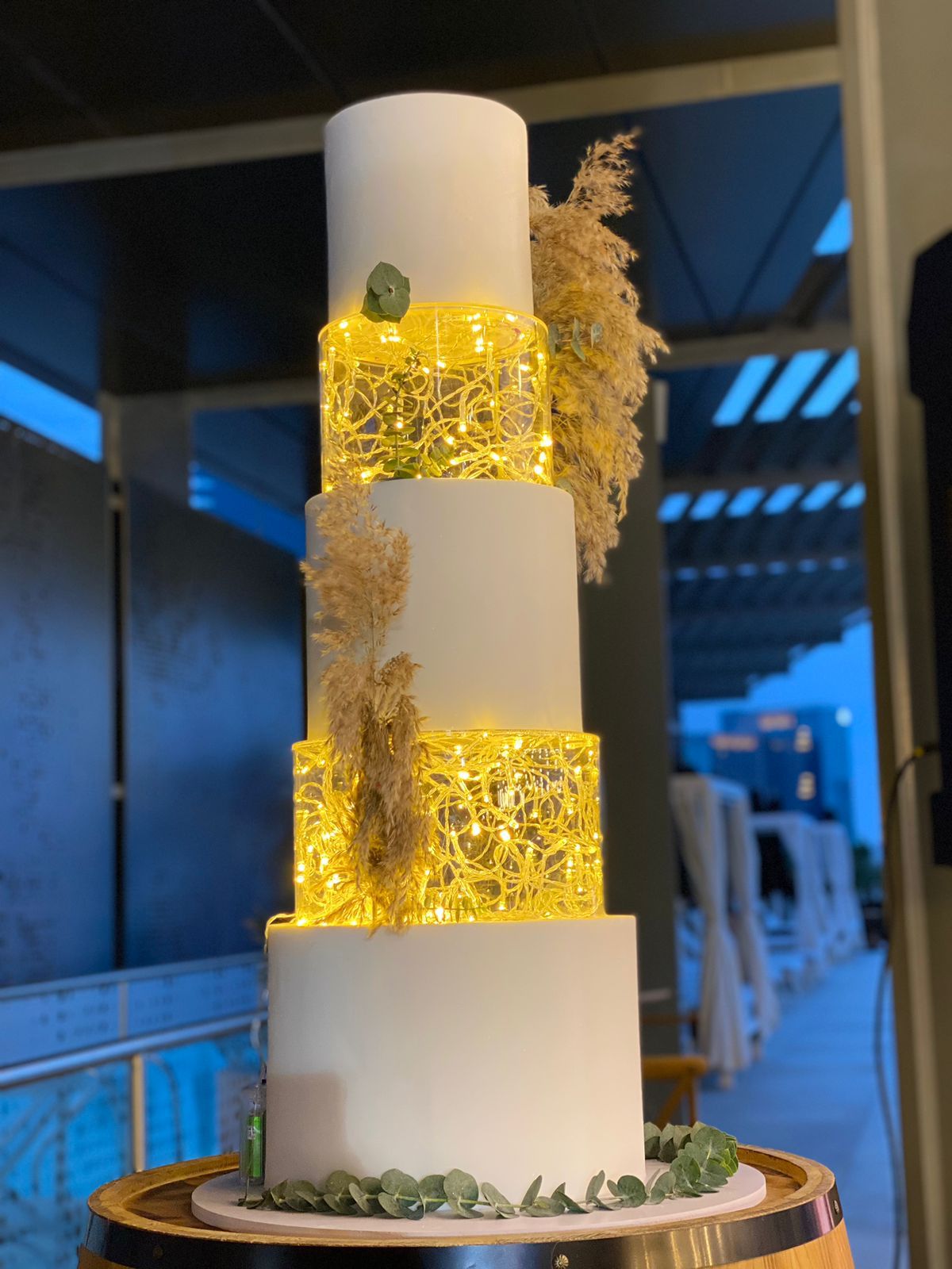 Wedding cake-3tier-Acrelic with light cake